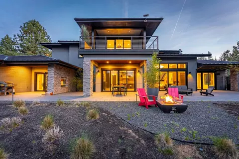 Exterior - 20172 Soft Breeze Ct, Bend, OR 97703 photo 5 of 7