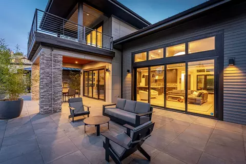 Exterior - 20172 Soft Breeze Ct, Bend, OR 97703 photo 6 of 7