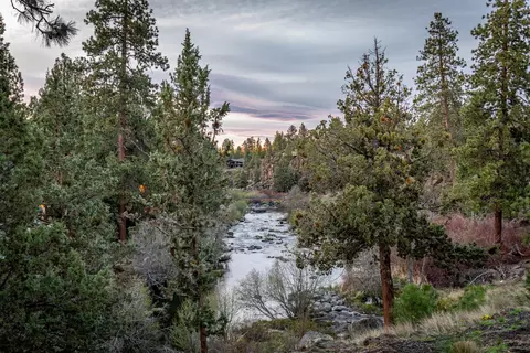 View/Area - 20172 Soft Breeze Ct, Bend, OR 97703 photo 2 of 6