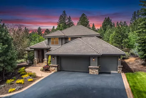 Exterior - 19598 Green Lakes Loop, Bend, OR 97702 photo 14 of 17
