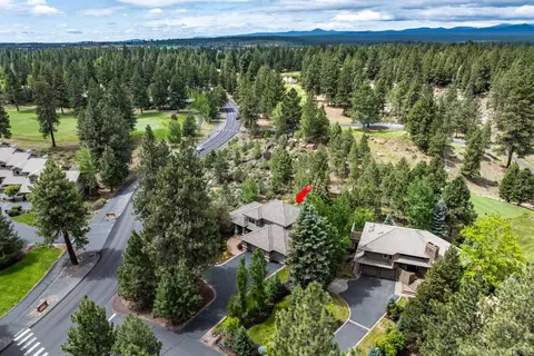 View/Area - 19598 Green Lakes Loop, Bend, OR 97702 photo 4 of 17