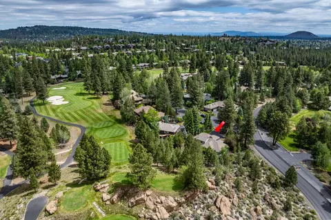 View/Area - 19598 Green Lakes Loop, Bend, OR 97702 photo 9 of 17