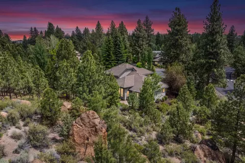 View/Area - 19598 Green Lakes Loop, Bend, OR 97702 photo 11 of 17