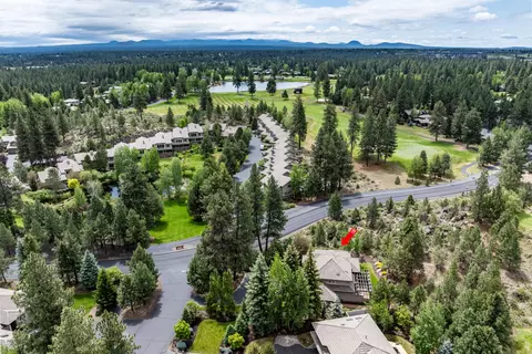 View/Area - 19598 Green Lakes Loop, Bend, OR 97702 photo 5 of 17