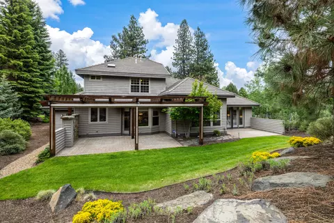 Exterior - 19598 Green Lakes Loop, Bend, OR 97702 photo 13 of 17