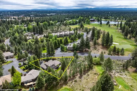 View/Area - 19598 Green Lakes Loop, Bend, OR 97702 photo 7 of 17