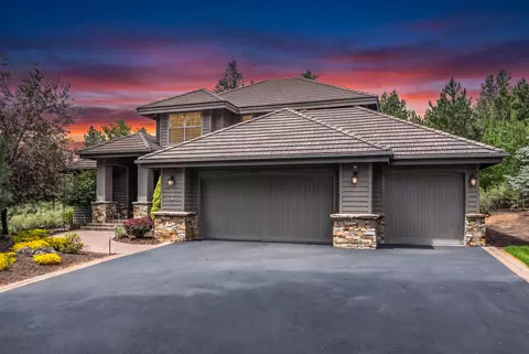Exterior - 19598 Green Lakes Loop, Bend, OR 97702 photo 15 of 17