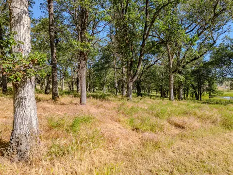 11775 Michael Rd, Central Point, OR 97502 photo 8