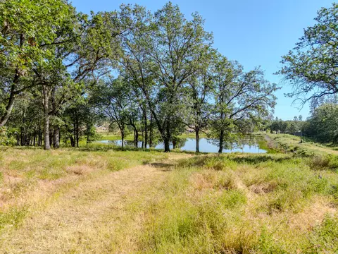 11775 Michael Rd, Central Point, OR 97502 photo 6