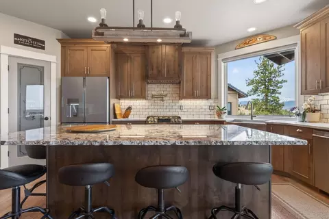 Kitchen - 11620 SW Pixie Ln, Culver, OR 97734 photo 4 of 6