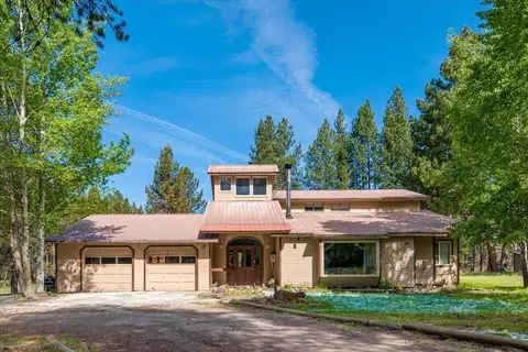 Exterior - 54715 Silver Fox Dr, Bend, OR 97707 photo 4 of 13