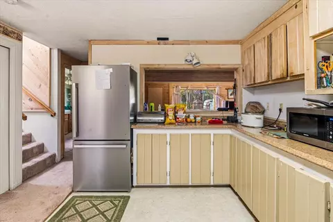 Kitchen - 54715 Silver Fox Dr, Bend, OR 97707 photo 3 of 4