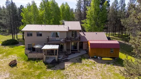 Exterior - 54715 Silver Fox Dr, Bend, OR 97707 photo 10 of 13
