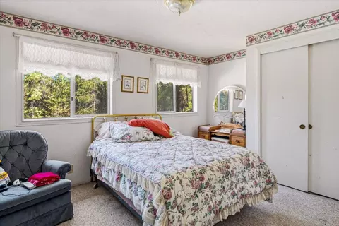 Bedroom - 54715 Silver Fox Dr, Bend, OR 97707 photo 4 of 4