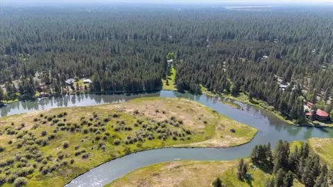 View/Area - 54715 Silver Fox Dr, Bend, OR 97707 photo 4 of 6
