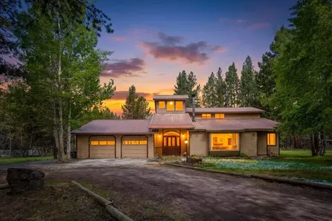 54715 Silver Fox Dr, Bend, OR 97707