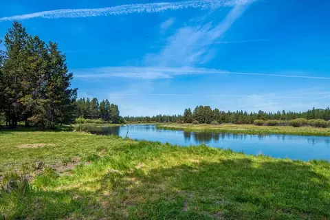 View/Area - 54715 Silver Fox Dr, Bend, OR 97707 photo 2 of 6