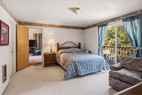 Bedroom - 54715 Silver Fox Dr, Bend, OR 97707 photo 2 of 4