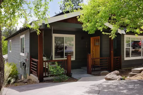 2533 NW Monterey Pines Dr, Bend, OR 97703