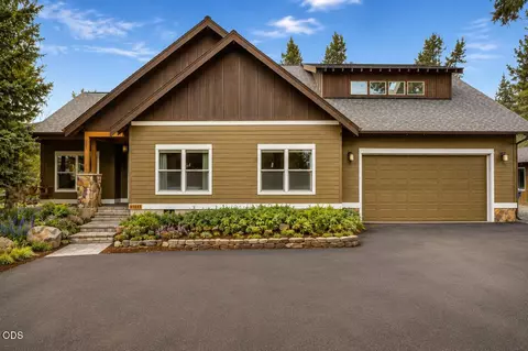 21125 Bear Creek Rd, Bend, OR 97701