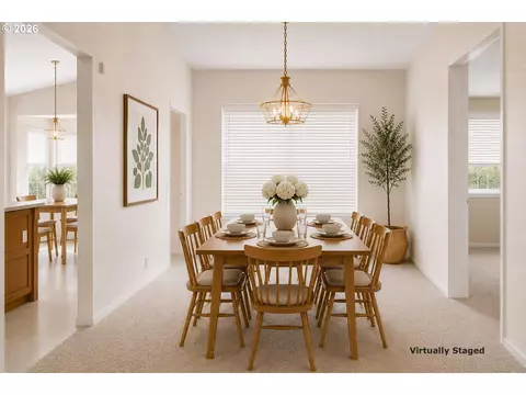 Dining - 182 Eagles View Dr, Grants Pass, OR 97527 photo 2 of 2