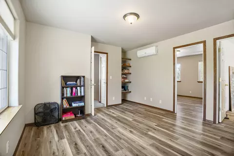Bedroom - 51445 Ash Rd, La Pine, OR 97739 photo 2 of 7