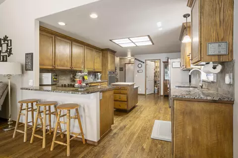 Kitchen - 51445 Ash Rd, La Pine, OR 97739 photo 5 of 5