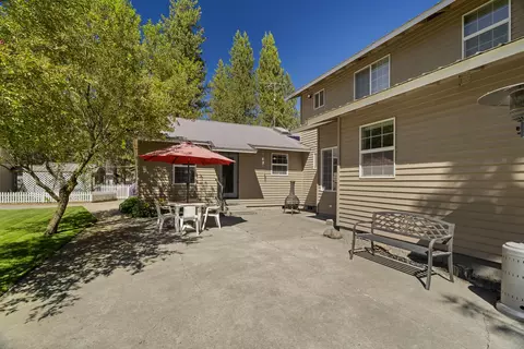 Exterior - 51445 Ash Rd, La Pine, OR 97739 photo 10 of 15