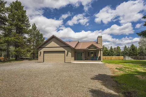 52790 Meadow Ln, La Pine, OR 97739