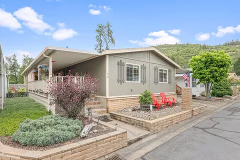 20055 Hwy 62 #36, Shady Cove, OR 97539