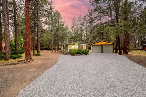 60924 Targee Dr, Bend, OR 97702 photo 2