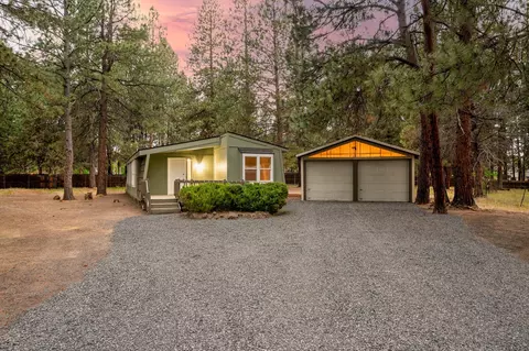 60924 Targee Dr, Bend, OR 97702