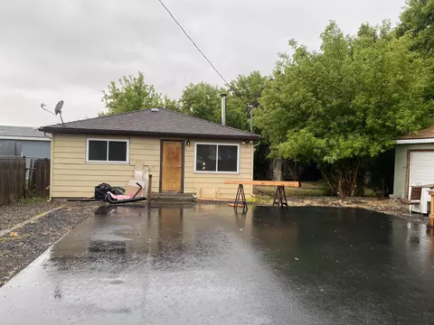 2914 Summers Ln, Klamath Falls, OR 97603