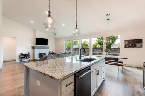 Kitchen - 63173 Iner Loop, Bend, OR 97701 photo 1 of 3