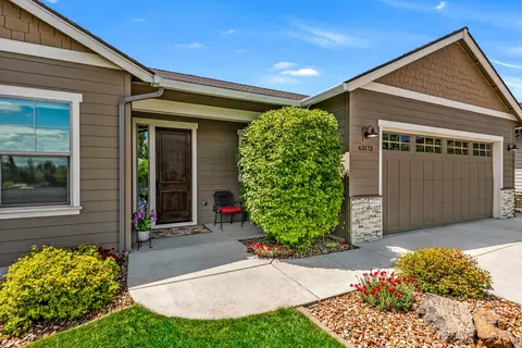 Exterior - 63173 Iner Loop, Bend, OR 97701 photo 5 of 6