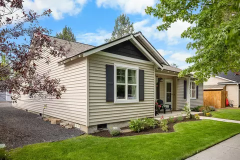 Exterior - 20612 Daisy Ln, Bend, OR 97702 photo 4 of 24