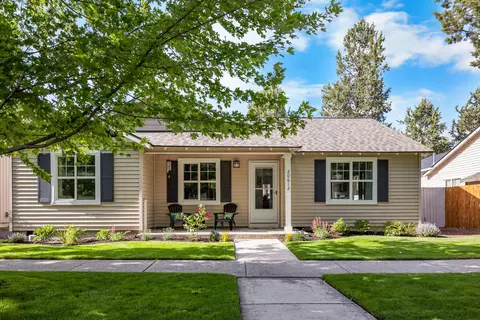 20612 Daisy Ln, Bend, OR 97702