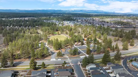 View/Area - 20612 Daisy Ln, Bend, OR 97702 photo 3 of 24