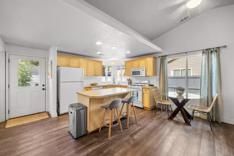 Other - 20612 Daisy Ln, Bend, OR 97702 photo 1 of 10