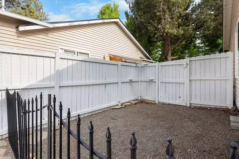 Exterior - 20612 Daisy Ln, Bend, OR 97702 photo 10 of 24