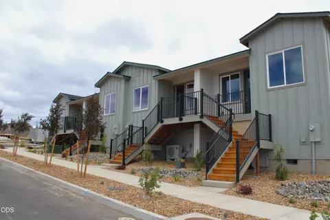 3910 SW 39th St #LOT 40, Redmond, OR 97756