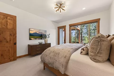 Bedroom - 60420 Snap Shot Loop, Bend, OR 97702 photo 2 of 6