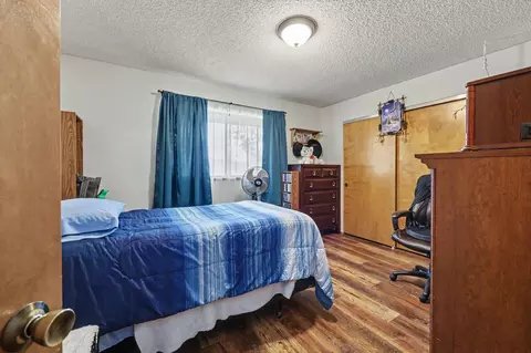 Bedroom - 758 Summit Loop, Grants Pass, OR 97527 photo 4 of 4