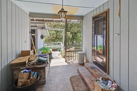 Exterior - 758 Summit Loop, Grants Pass, OR 97527 photo 5 of 18