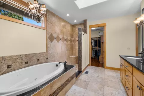Bath - 64145 Hunnell Rd, Bend, OR 97703 photo 2 of 8