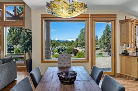 Dining - 64145 Hunnell Rd, Bend, OR 97703 photo 2 of 4