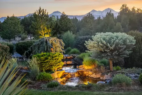 Exterior - 64145 Hunnell Rd, Bend, OR 97703 photo 8 of 9