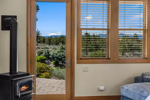Entry Way - 64145 Hunnell Rd, Bend, OR 97703 photo 1 of 1
