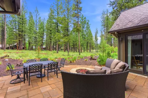 Exterior - 56346 Fireglass Loop, Bend, OR 97707 photo 4 of 9