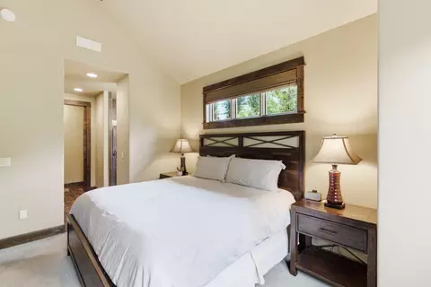 Bedroom - 56346 Fireglass Loop, Bend, OR 97707 photo 3 of 7